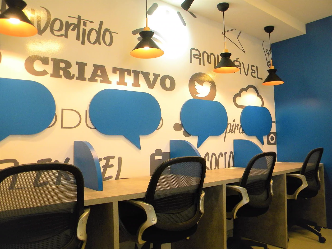 Espaço de coworking da unidade Luzia